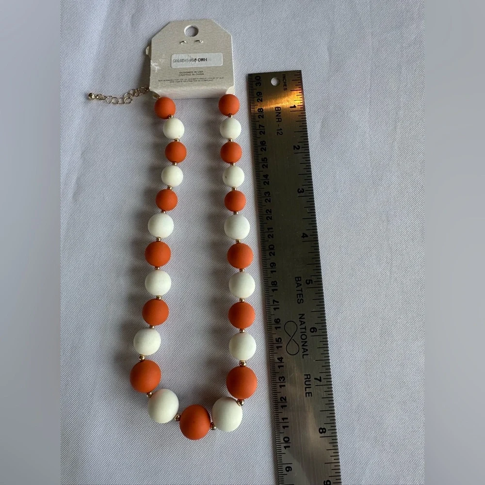 NWT Orange and White Beaded Necklace 8”